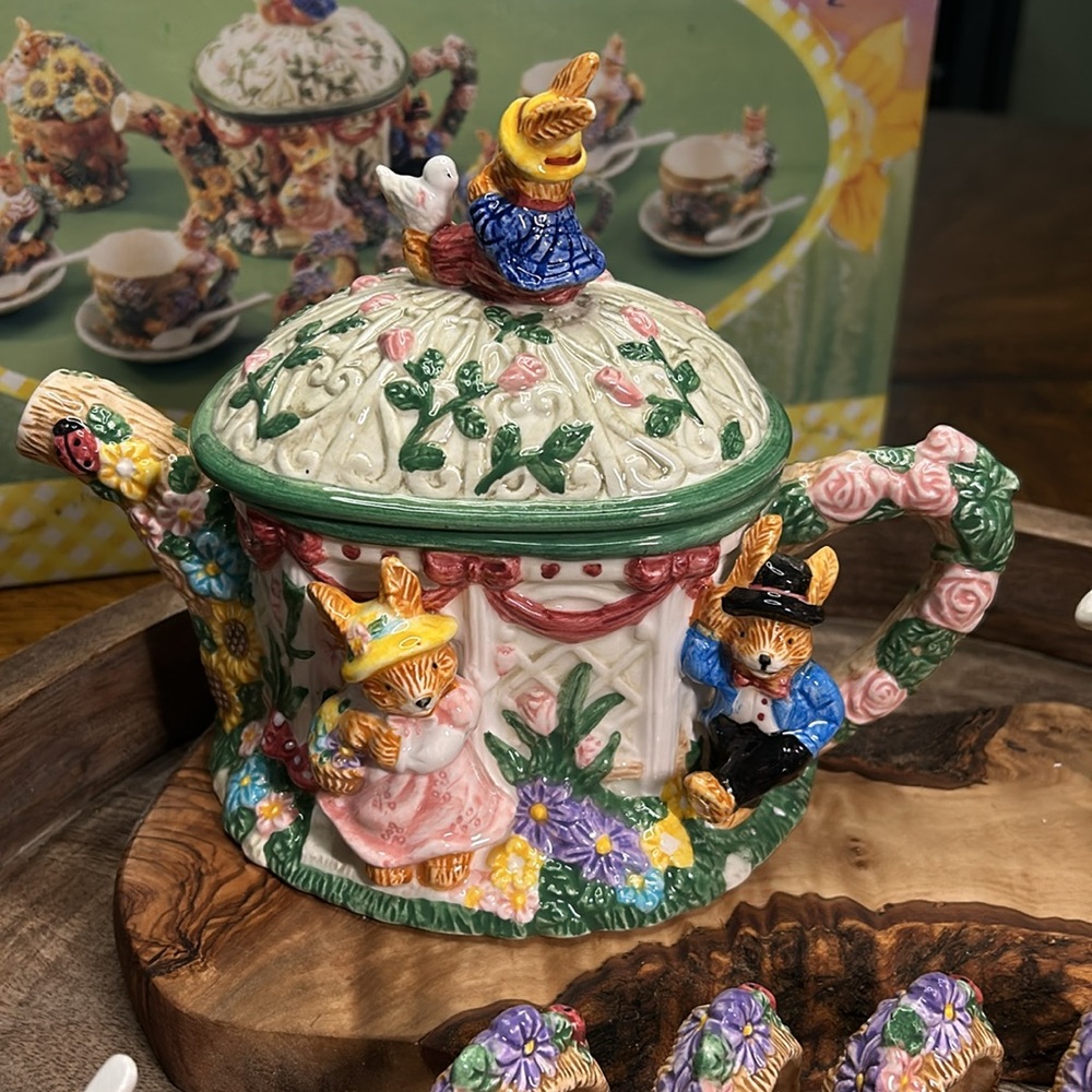 Mercuries 1998: Rabbit Garden Party, Springtime Tea Set